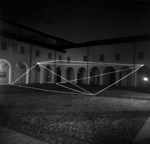 17 CARLO BERNARDINI, Permeable Space 1999, optical fibers, feet h 18x60x60; S.Domenico Cloisters, Reggio Emilia.