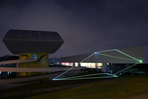 Invisible Dimensions, 2015Optic fibers installation, mt h 10 x 28  x 27.Oscar Niemeyer Museum, Bienal de Curitiba.